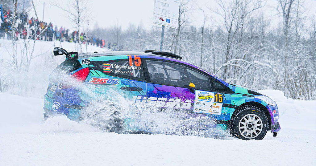 3 iš 3. Tokia šiemetinė Roko Steponavičiaus sėkmingų finišų statistika su nauja Ford Fiesta N5